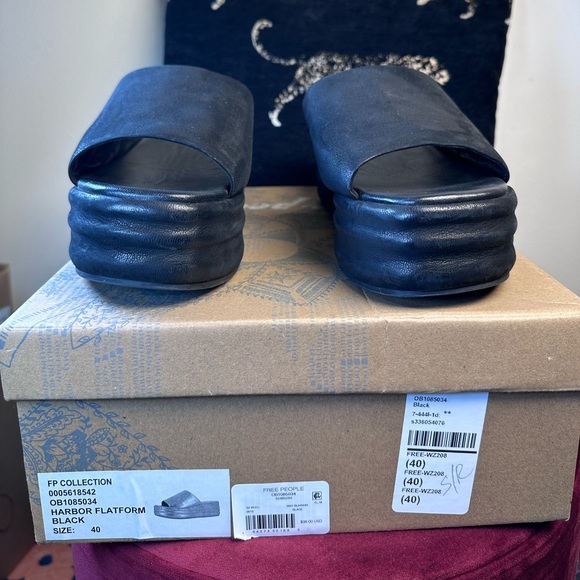 Free People Harbor Platform Sandal in Black slide heel suede leather like new - Picture 2 of 8